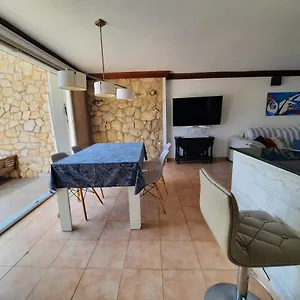 apt-apartamento-el-crancs.top-hotels-tarragona.com/