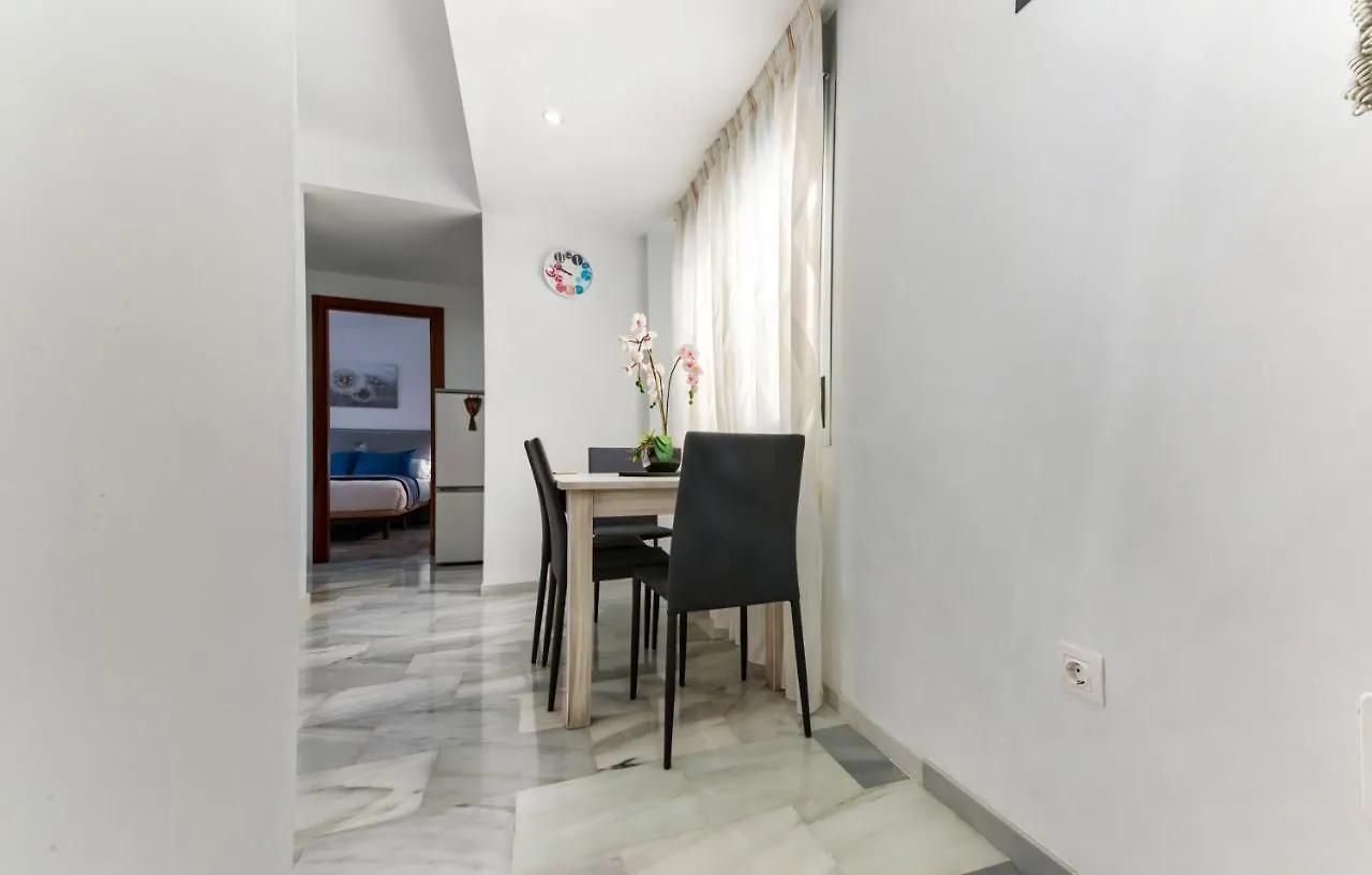 Holidays2Malaga Salitre Cerca Estacion Ave & Fibra Wifi Μάλαγα