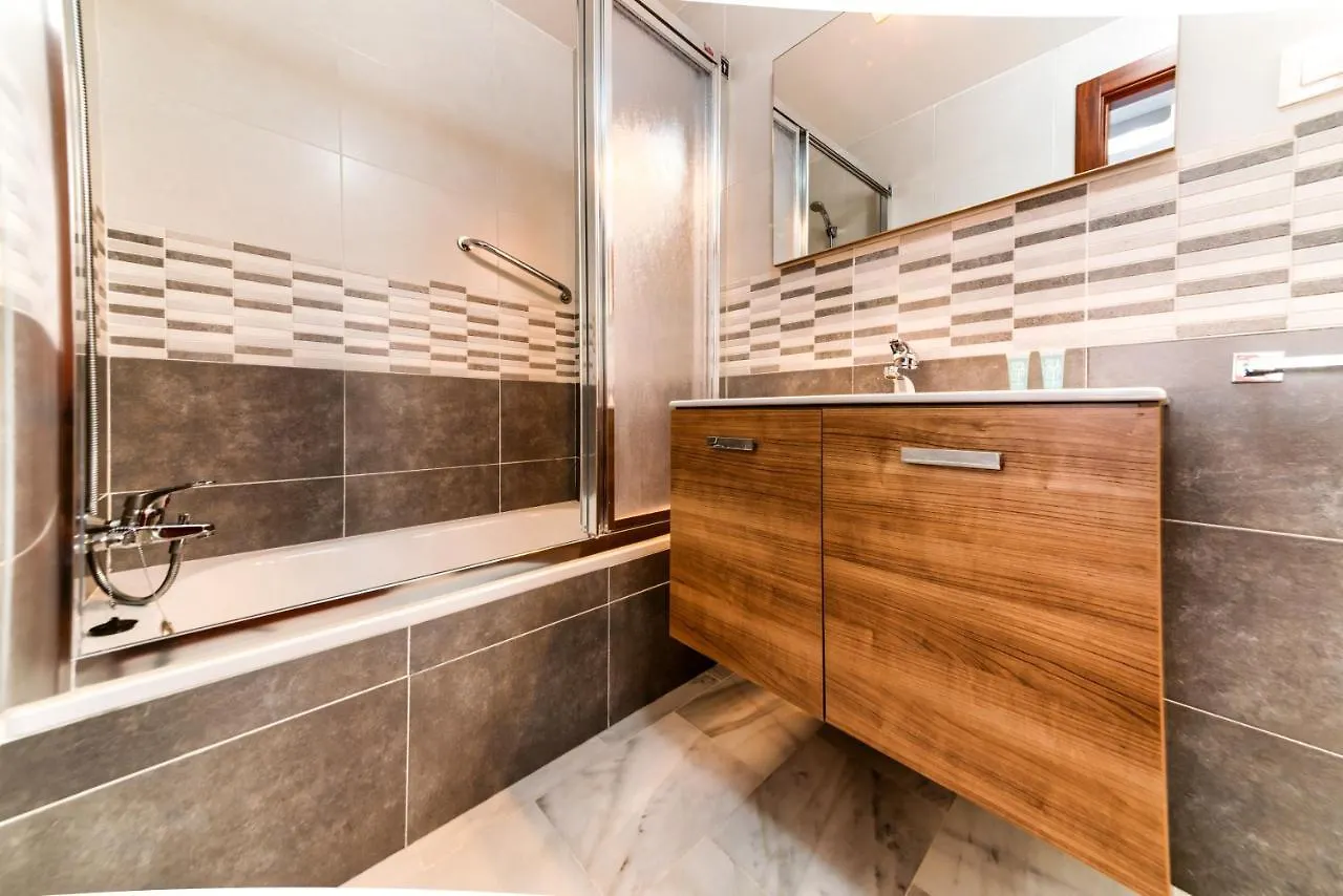 Holidays2Malaga Salitre Cerca Estacion Ave & Fibra Wifi Μάλαγα